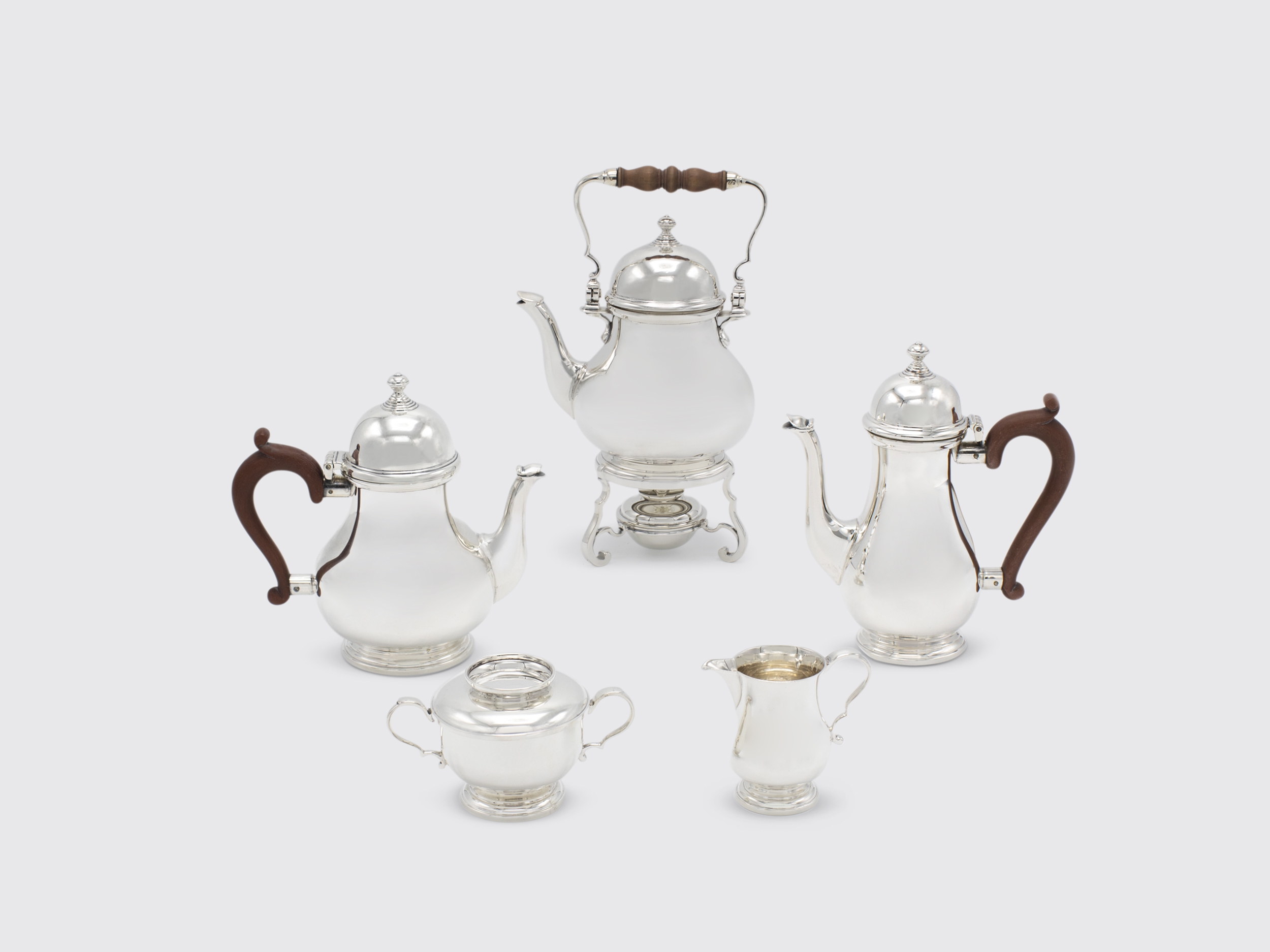 https://wylerantiques.com/wp-content/uploads/2023/04/wyler-antiques-English-silver-miniature-tea-and-coffee-set.jpg