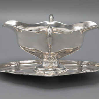 Continental Silver Double-Lipped Sauce Boat on Stand